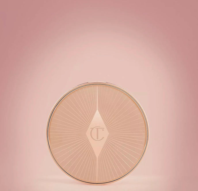 Charlotte Tilbury Lip & Cheek Glow bronzer.
