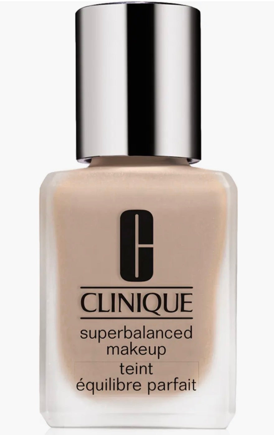 Clinique Foundation Super Balanced