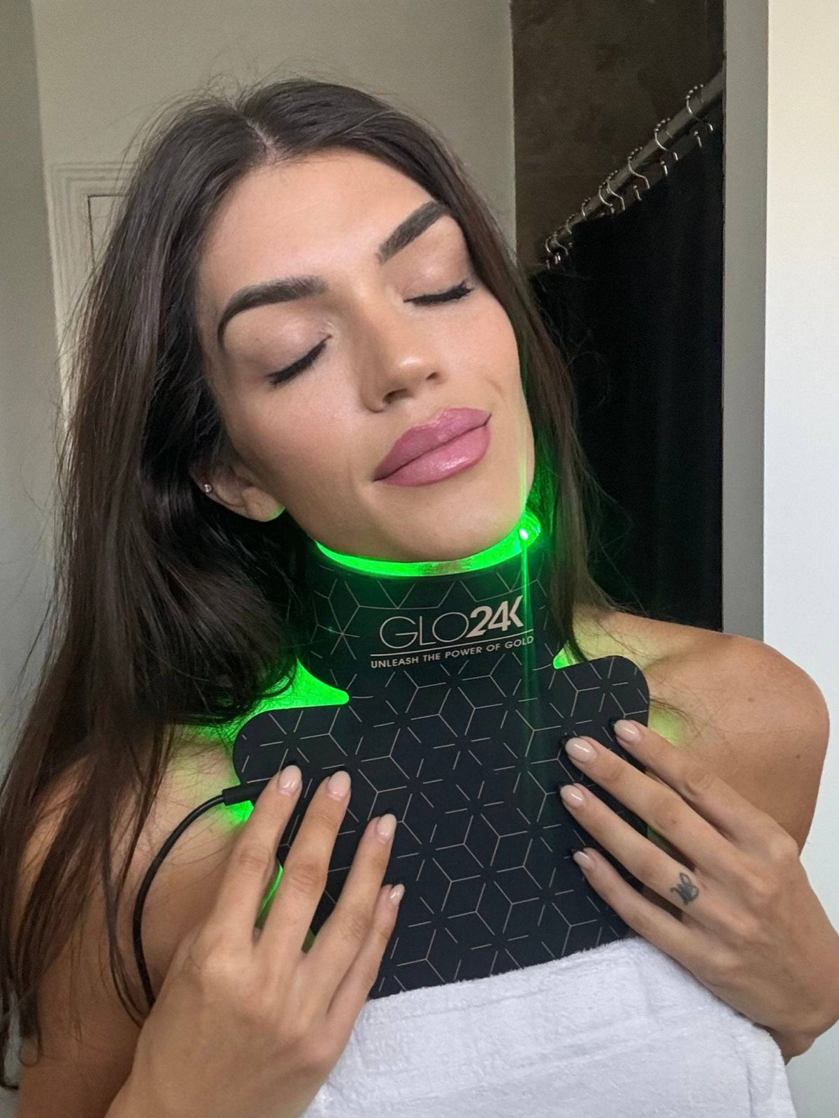 7 Color LED Super Mask for the Neck, Chest & Décolleté